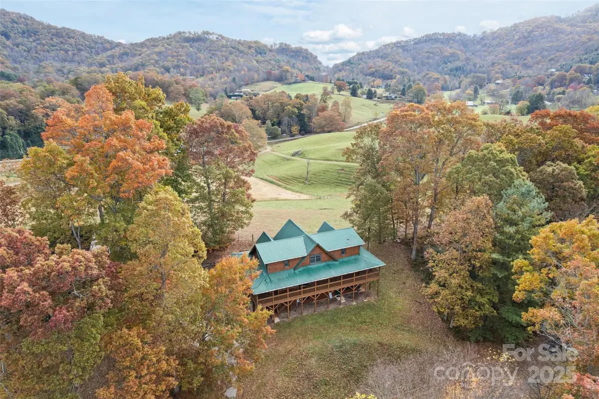 207 Longridge Lane, Waynesville, NC 28785 - Image #1