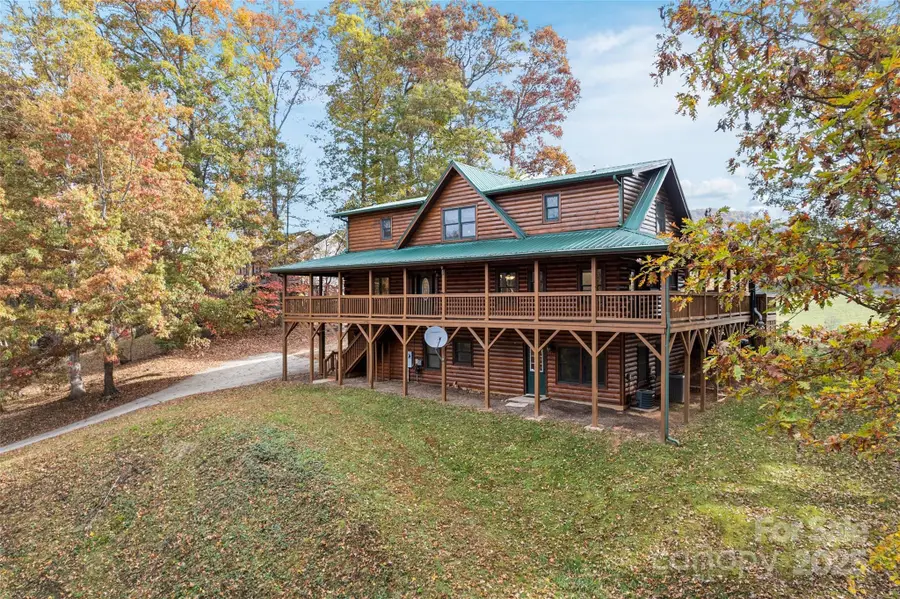 207 Longridge Lane, Waynesville, NC 28785 - Image #2