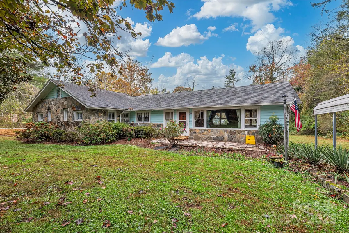 331 Sweetpea Lane, Hendersonville, NC 28791 - Image #1