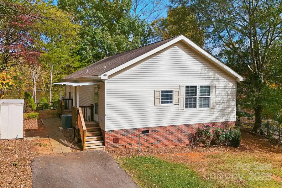 4247 Laurel Hill Road, Claremont, NC 28610 - Image #2