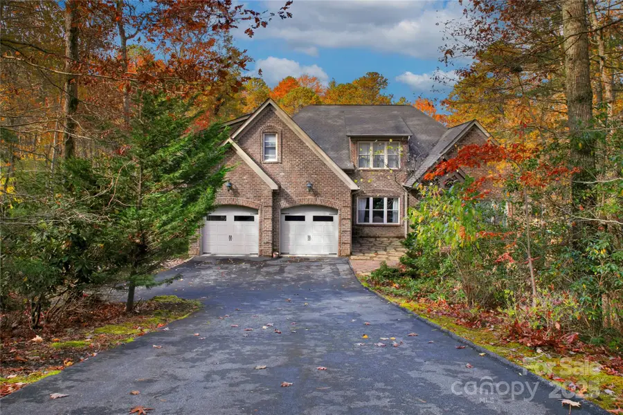 886 Soquili Drive, Brevard, NC 28712 - Image #2