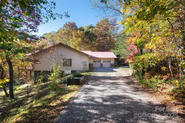 22 Faholoa Ridge Road, Black Mountain, NC 28711