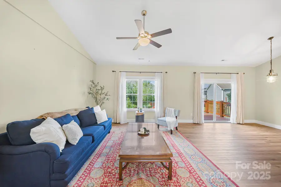 457 Riverwind Drive, Hendersonville, NC 28739 - Image #3