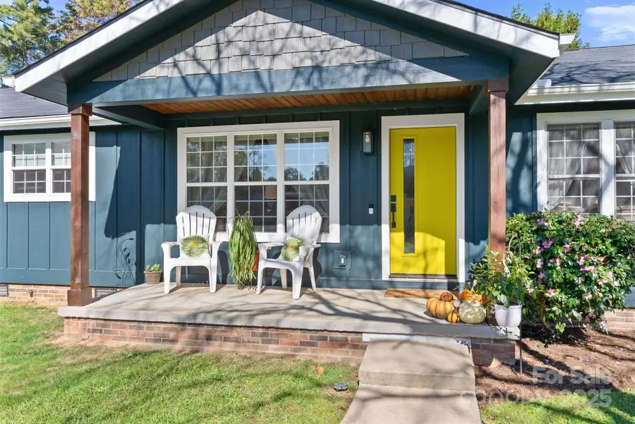 2375 Rosemont Court, Hendersonville, NC 28791 - Image #3