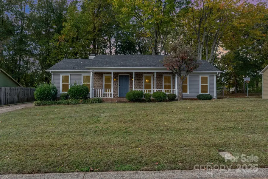 5201 Poplar Springs Drive, Charlotte, NC 28269 - Image #2