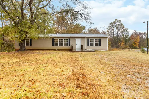 2420 Creekside Drive, Sharon, SC 29742