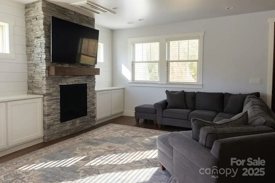 565 School Road, Asheville, NC 28803 - Image #3