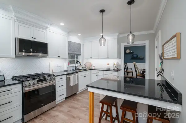 628 W 8th Street, Newton, NC 28658