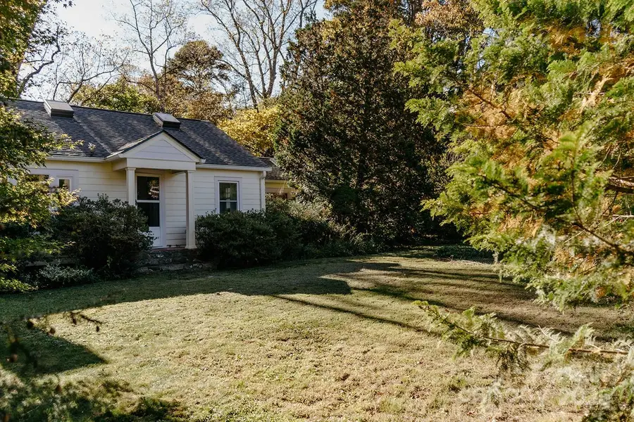 95 Aurora Drive, Asheville, NC 28805 - Image #2