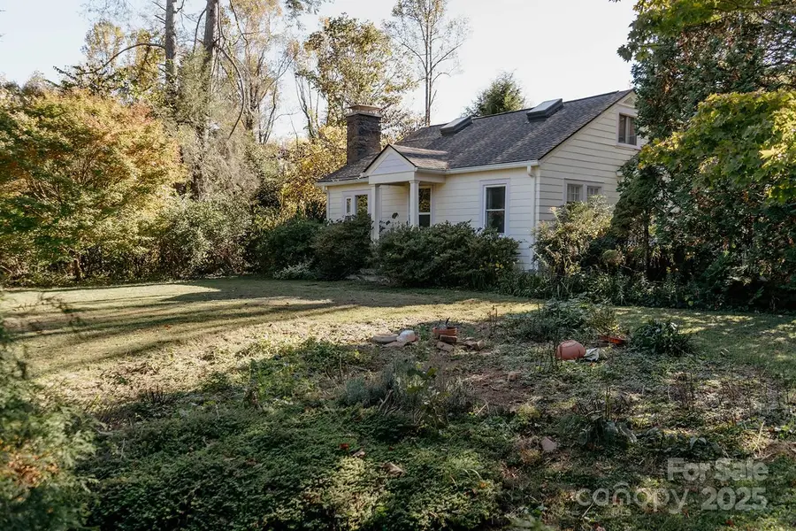 95 Aurora Drive, Asheville, NC 28805 - Image #3