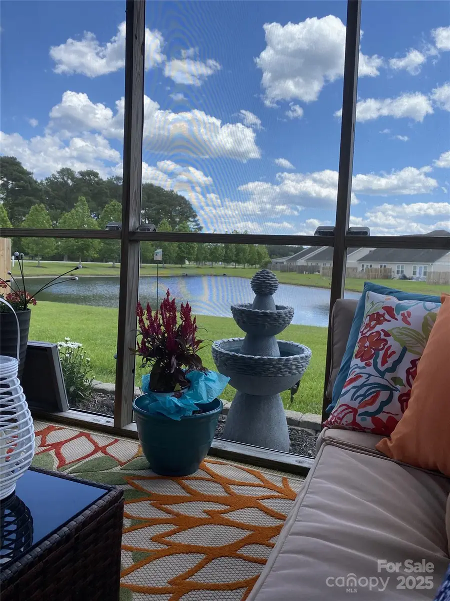 318 Bungalow Drive, New Bern, NC 28562 - Image #2