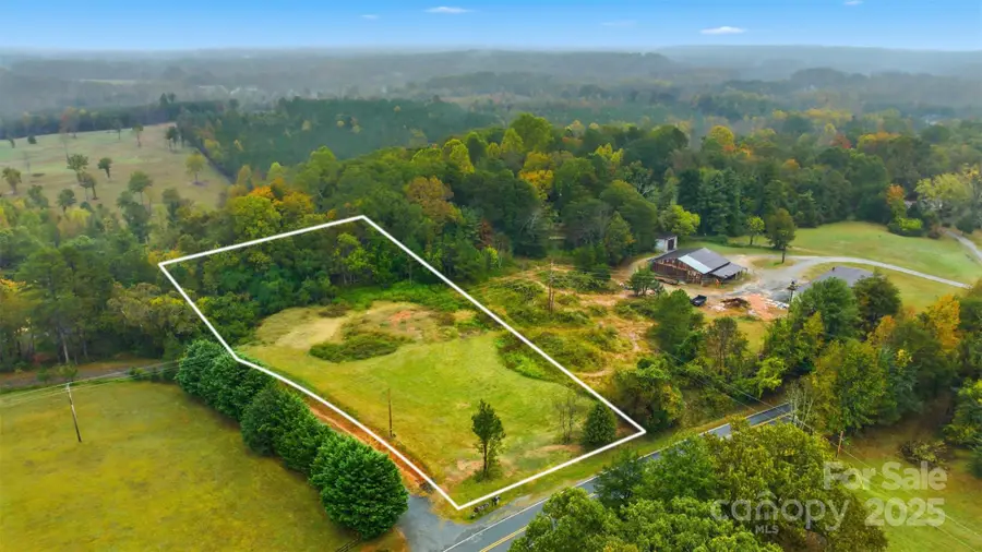 000 Golf Course Road, Columbus, NC 28722 - Image #2