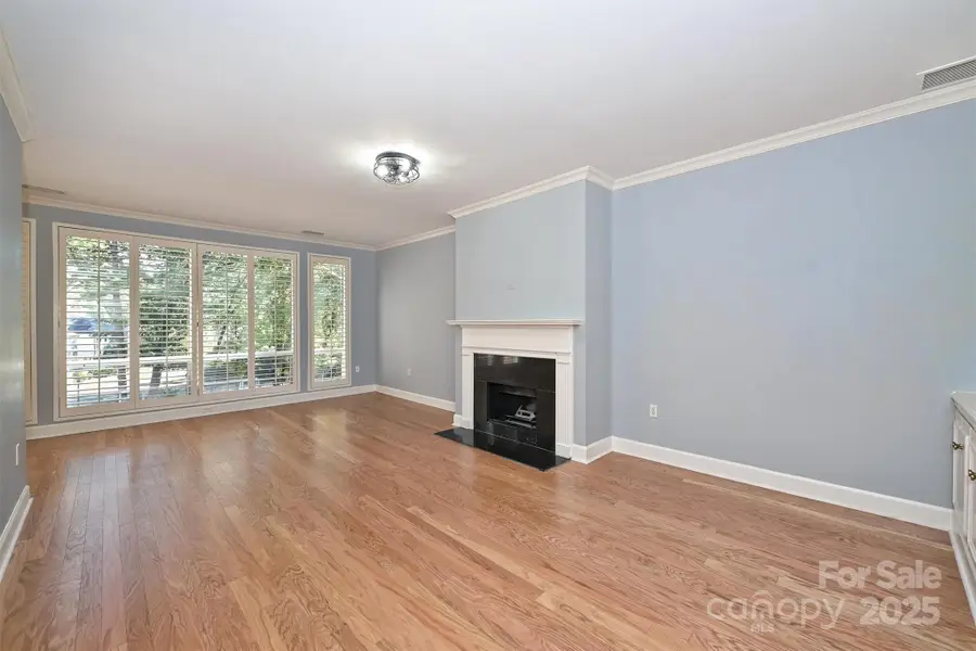 924 Cherokee Road, Charlotte, NC 28207 - Image #2