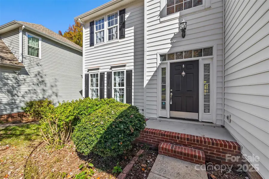 6631 Harburn Forest Drive, Charlotte, NC 28269 - Image #3