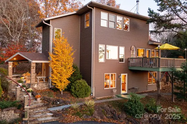 105 Avondale Heights Road, Asheville, NC 28803