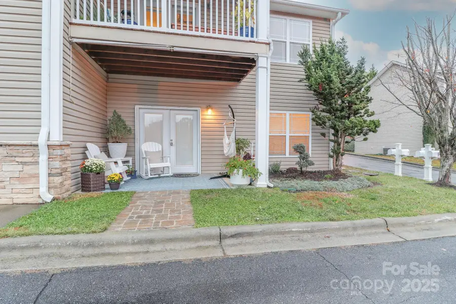 6 Northbrook Place #B, Asheville, NC 28804 - Image #2