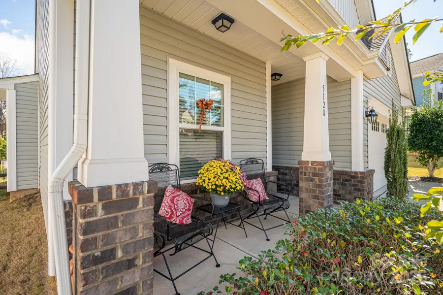 5128 Meadow Woods Drive, Lowell, NC 28098 - Image #3
