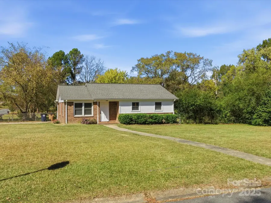 6101 Clearwater Drive, Indian Trail, NC 28079 - Image #2
