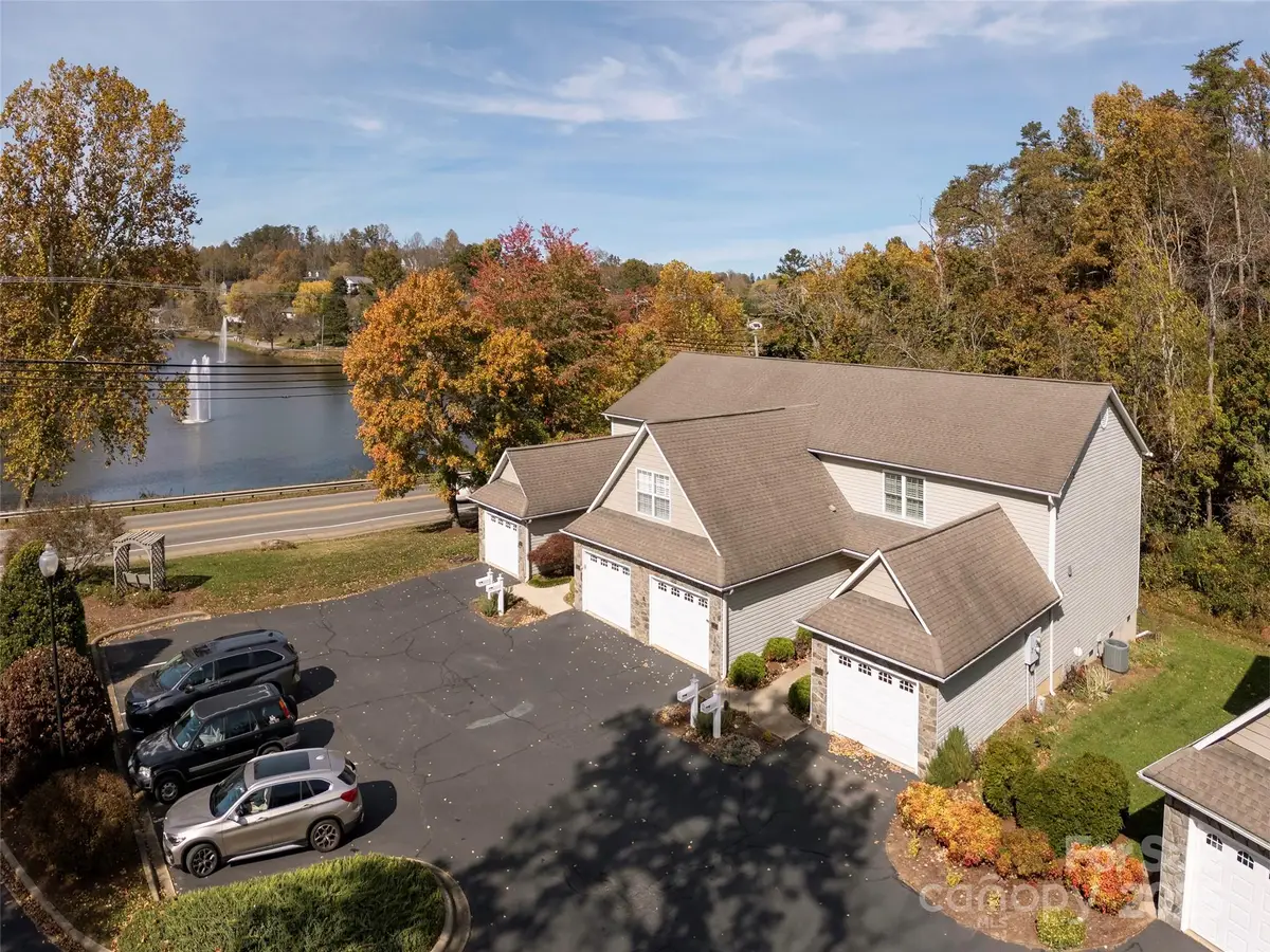 102 Waters Edge Drive, Weaverville, NC 28787 - Image #1