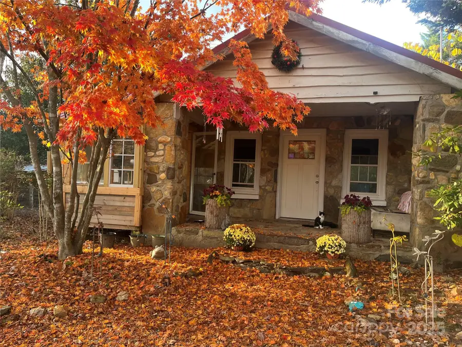 86 R And R Hyder Lane, Hendersonville, NC 28792 - Image #2