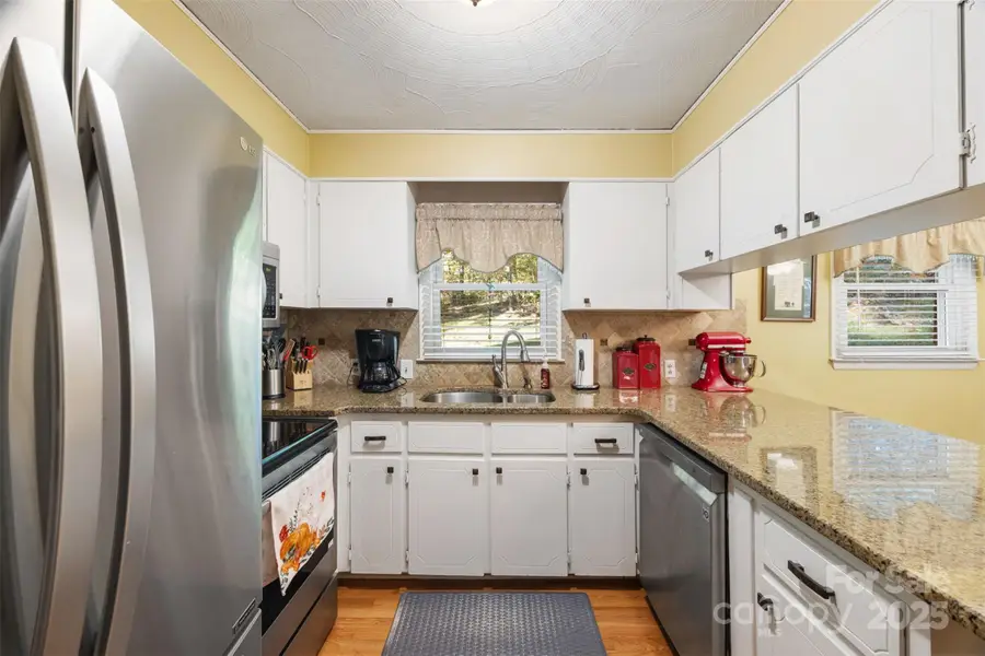 1711 Mccombs Street, Newton, NC 28658 - Image #2