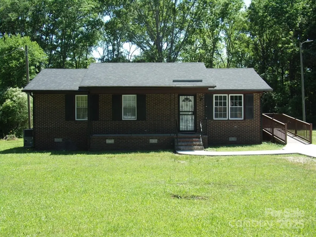 556 Roundtree Circle, Chester, SC 29706 - Image #1