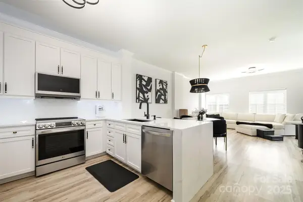 721 Governor Morrison Street #506, Charlotte, NC 28211