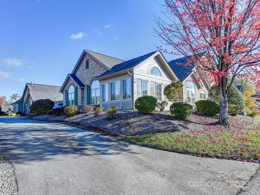 44 Braeburn Way, Flat Rock, NC 28731 - Image #3