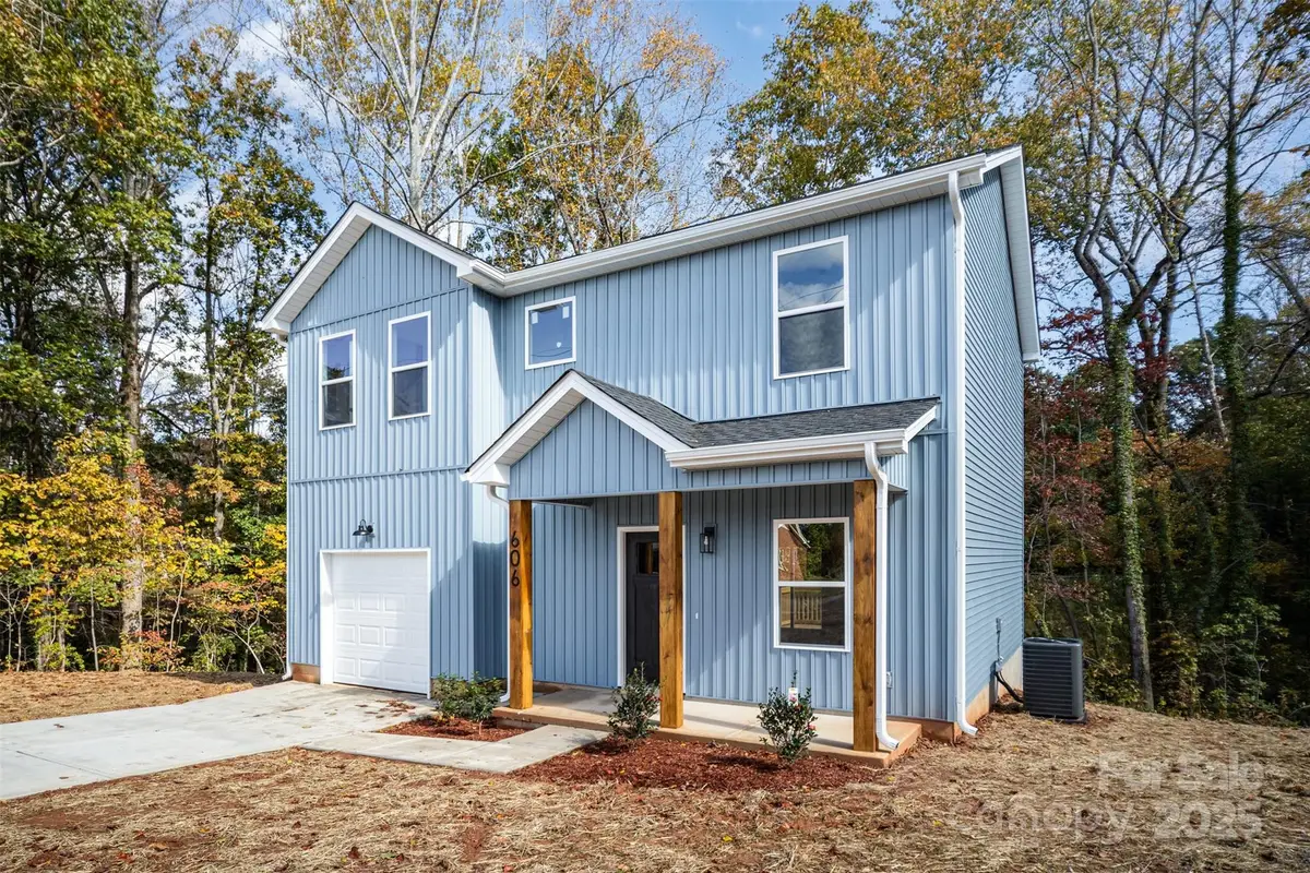 606 6th Street Court Nw, Conover, NC 28613 - Image #1