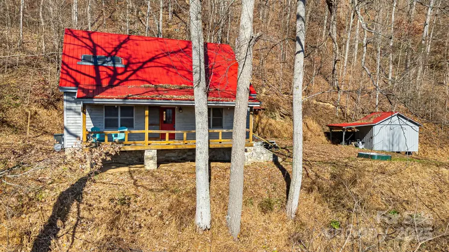 550 Cale Way, Clyde, NC 28721 - Image #2