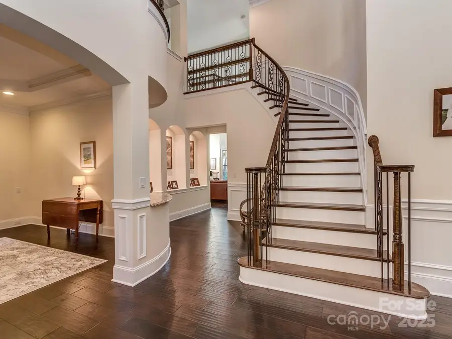 5711 Copperleaf Commons Court, Charlotte, NC 28277 - Image #2