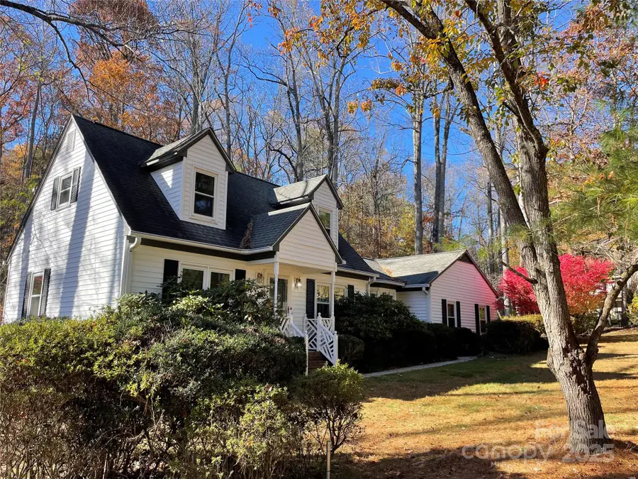 410 Hidden Woods Lane, Hendersonville, NC 28791 - Image #2