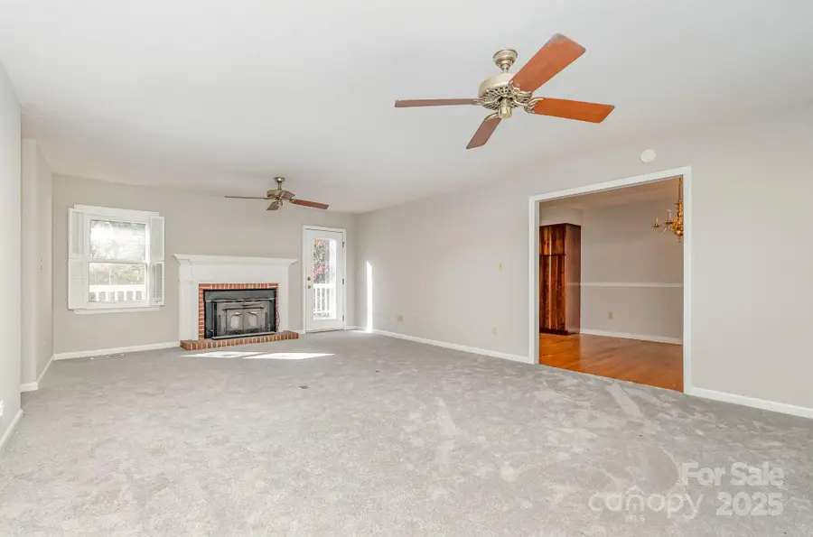 410 Hidden Woods Lane, Hendersonville, NC 28791 - Image #3
