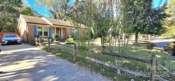 3416 Denson Place, Charlotte, NC 28215