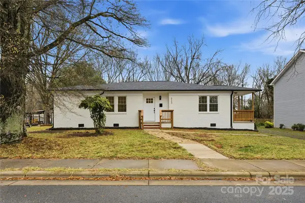 523 Biltmore Street, Mooresville, NC 28115