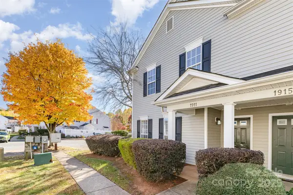 1911 Flushing Court, Charlotte, NC 28215