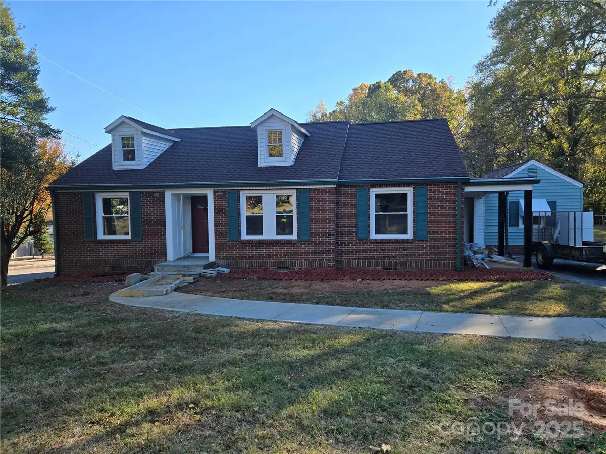 221 E Herman Street, Newton, NC 28658 - Image #1