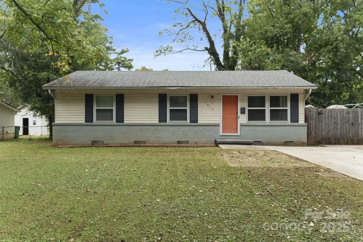 2410 Carrington Court, Charlotte, NC 28208 - Image #1