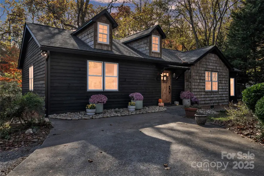 35 Wilcox Road, Tryon, NC 28782 - Image #2