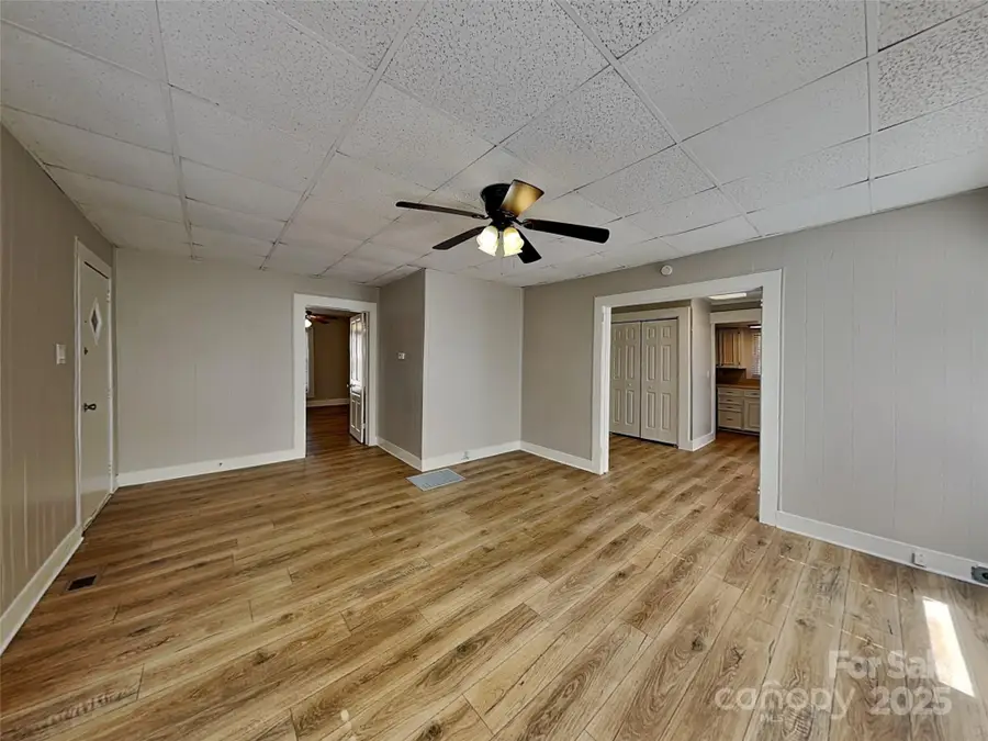404 E Mills Avenue, Mooresville, NC 28115 - Image #3