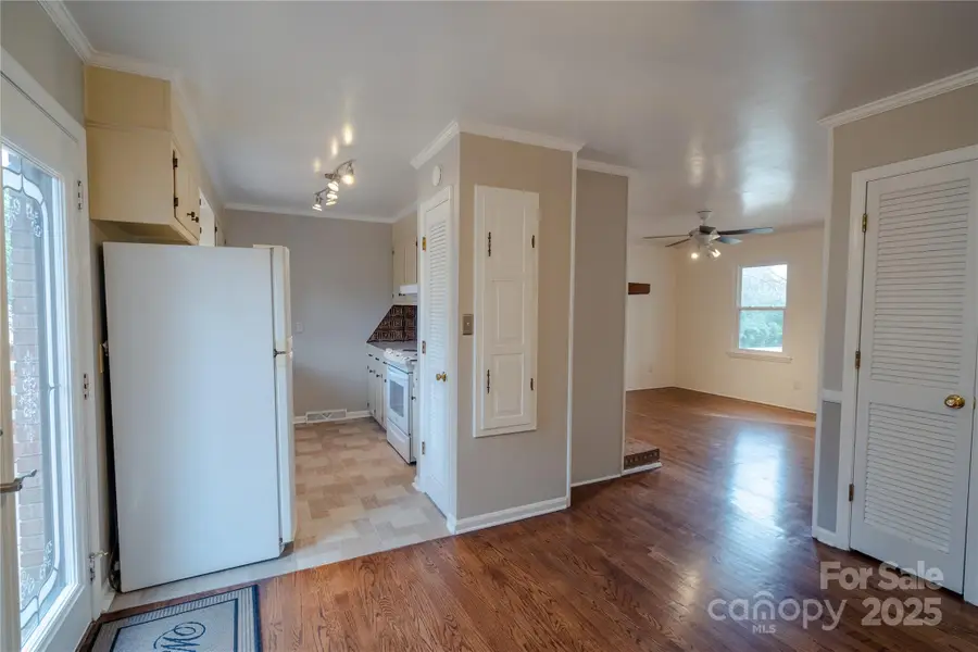 5315 Ruth Drive, Charlotte, NC 28215 - Image #3