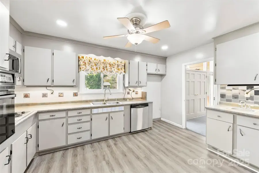 1518 Lynhurst Drive, Gastonia, NC 28054 - Image #2