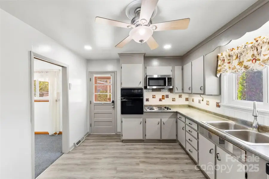 1518 Lynhurst Drive, Gastonia, NC 28054 - Image #3