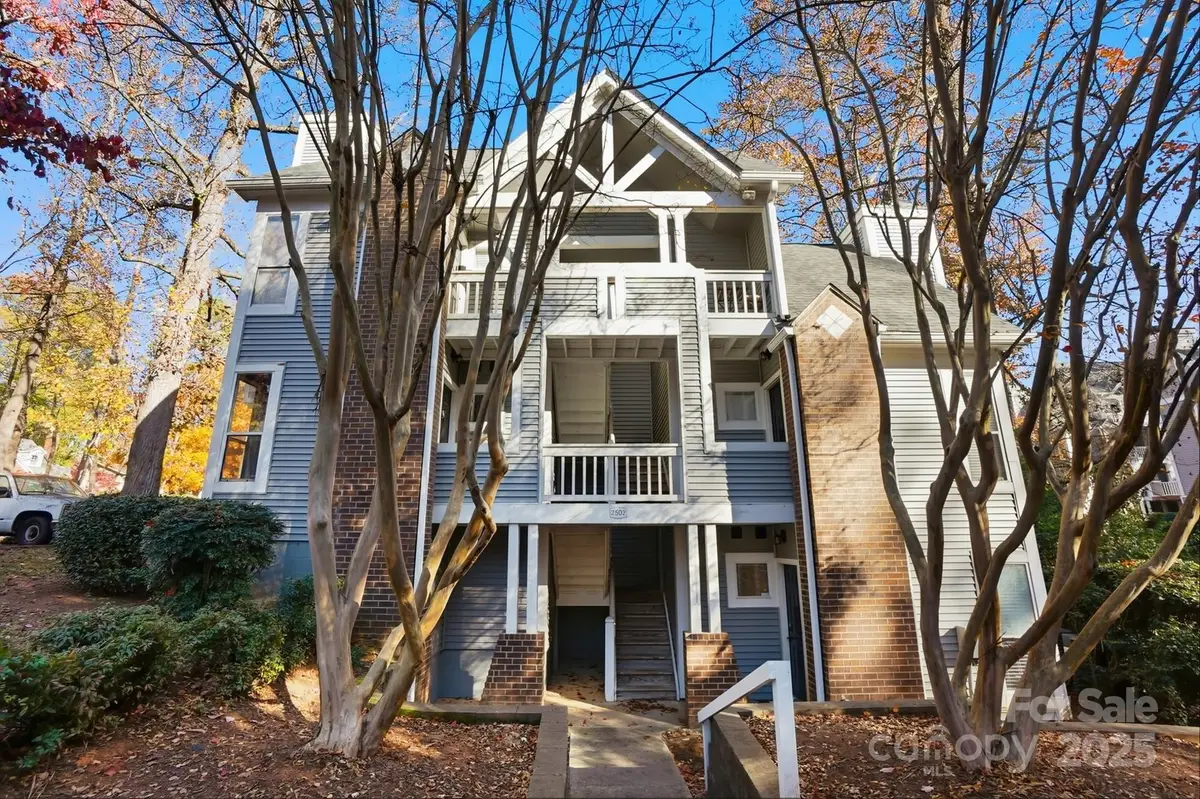 2502 Cranbrook Lane #6, Charlotte, NC 28207 - Image #1