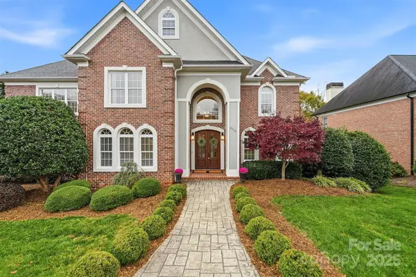 3710 8th Street Place Nw, Hickory, NC 28601