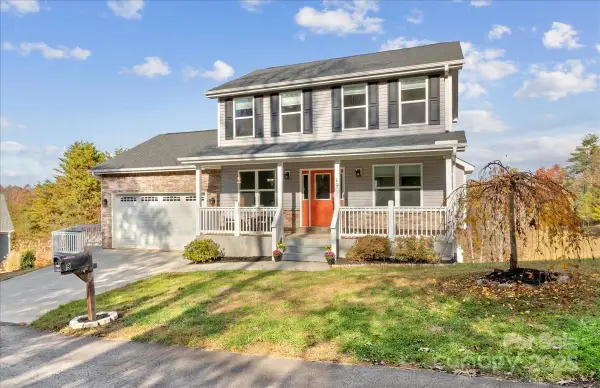 9 Old Amber Drive, Weaverville, NC 28787