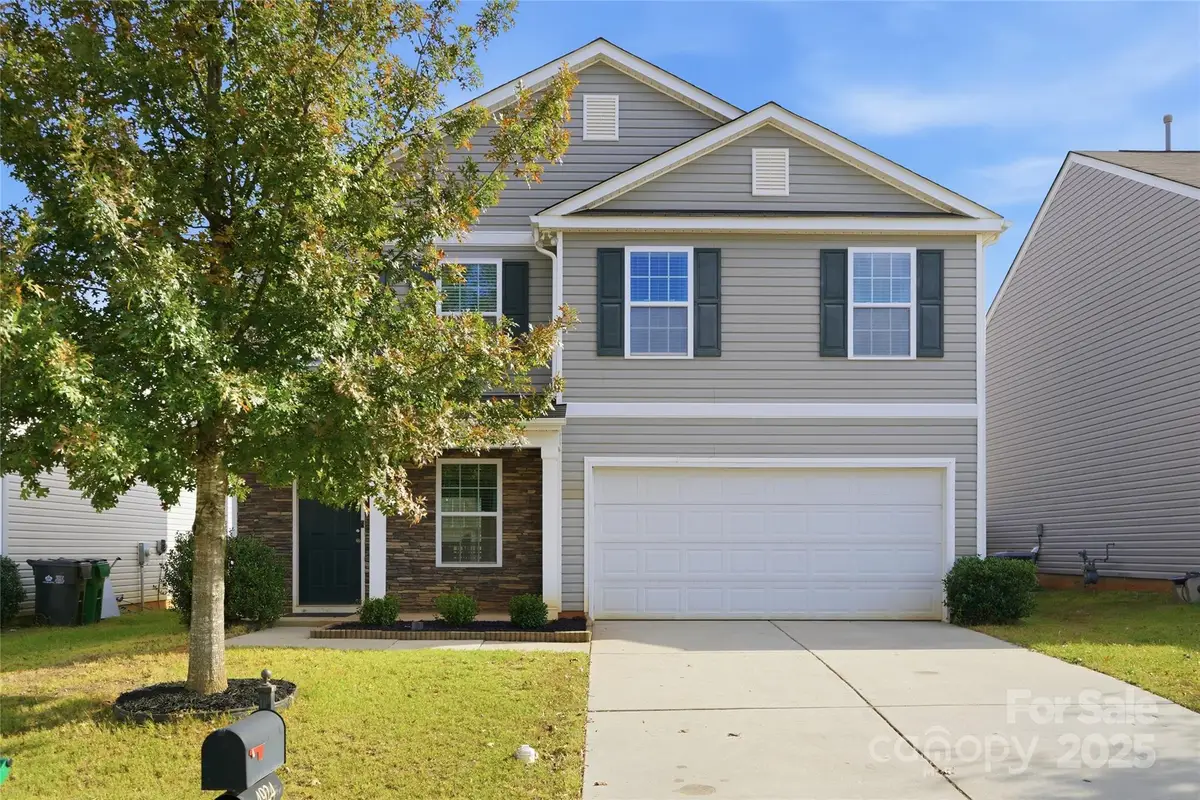 4924 Acorn Forest Lane, Charlotte, NC 28269 - Image #1