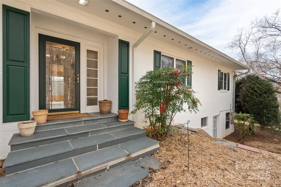 34 Merrimac Circle, Waynesville, NC 28786 - Image #2