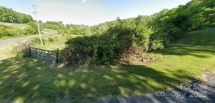 332 Old Dale Road, Spruce Pine, NC 28777 - Image #3