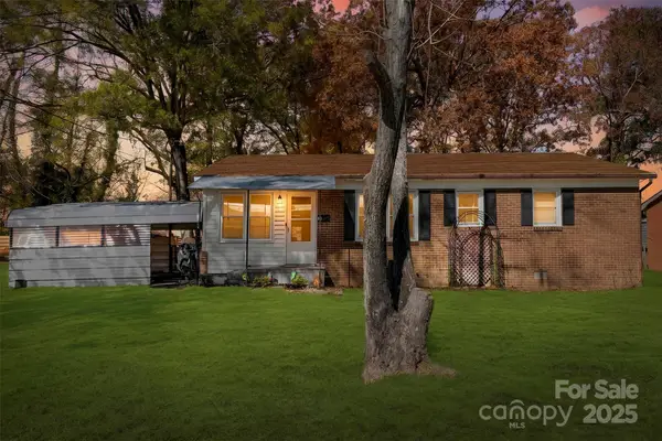 514 Hand Circle, Lowell, NC 28098